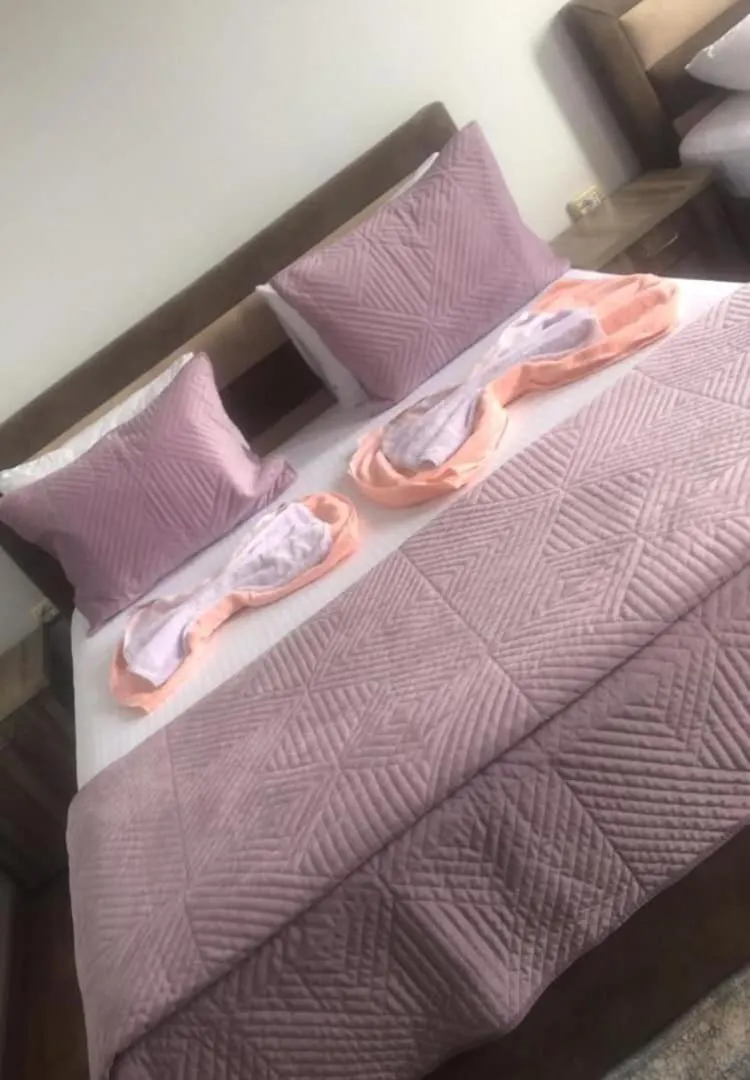 Razem Lendina E Qete Hotel